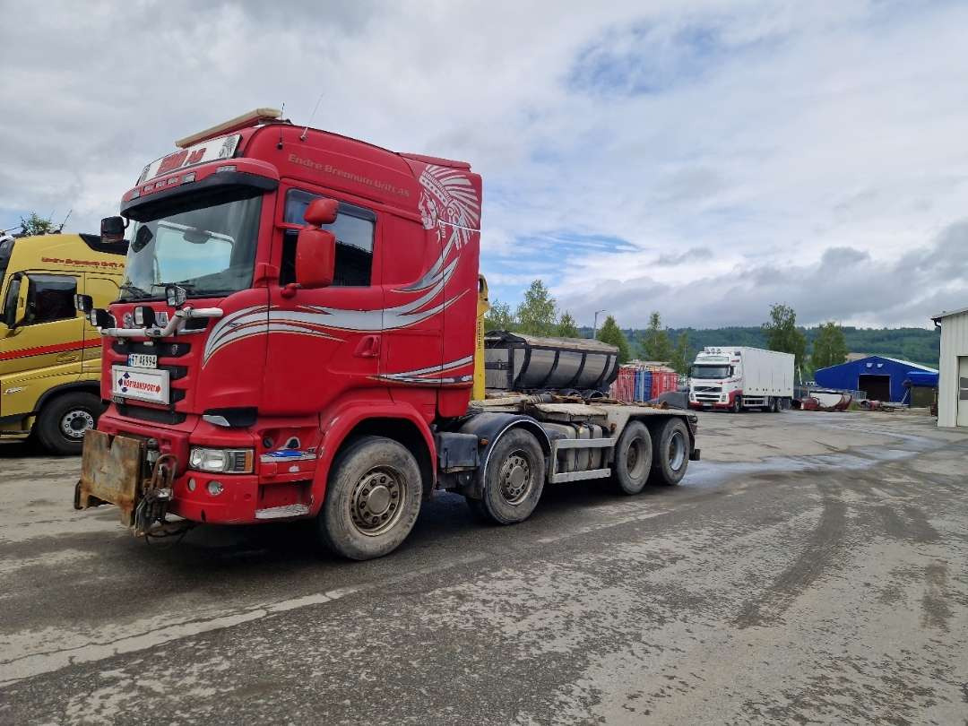 Крюковой мультилифт Scania R580 Brøytebil med sideplog og hydraulisk saltsystem: фото 11