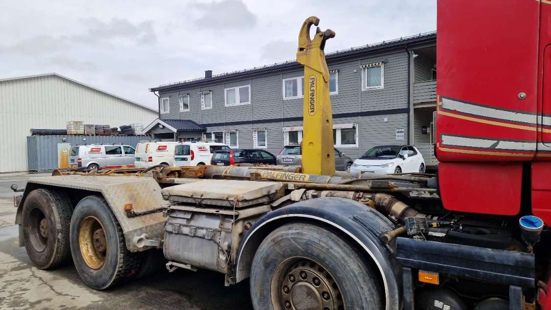 Крюковой мультилифт Scania R580 Brøytebil med sideplog og hydraulisk saltsystem: фото 6