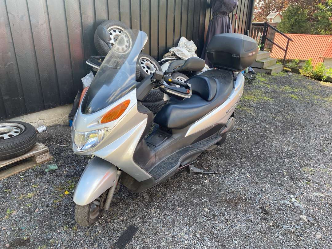 Suzuki Burgman UH 125//Lett MC - Прицеп для мотоцикла: фото 1 Suzuki Burgman UH 125//Lett MC - Прицеп для мотоцикла: фото 1