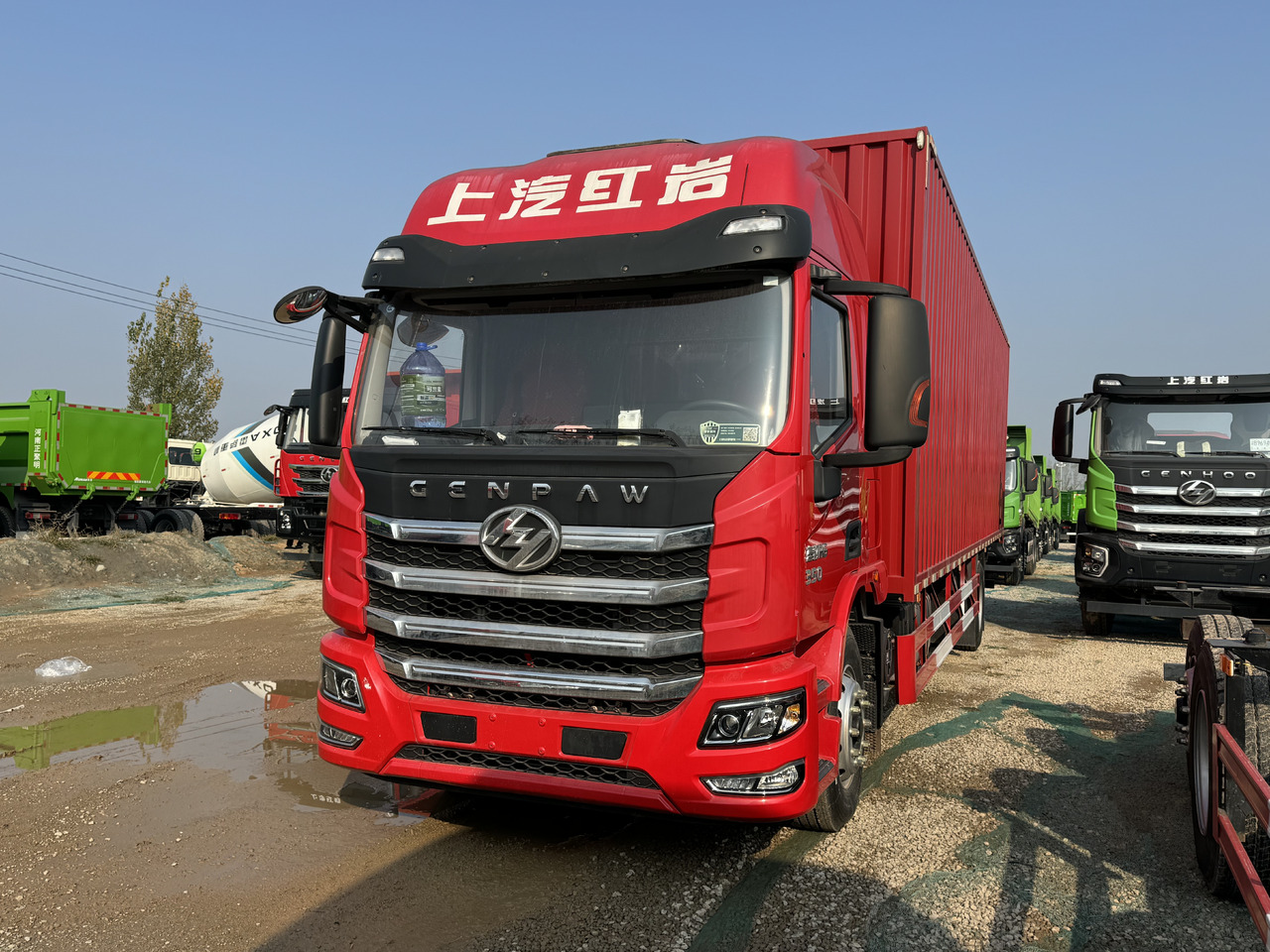 HONGYAN HEAVY TRUCK - Грузовик с закрытым кузовом: фото 2 HONGYAN HEAVY TRUCK - Грузовик с закрытым кузовом: фото 2