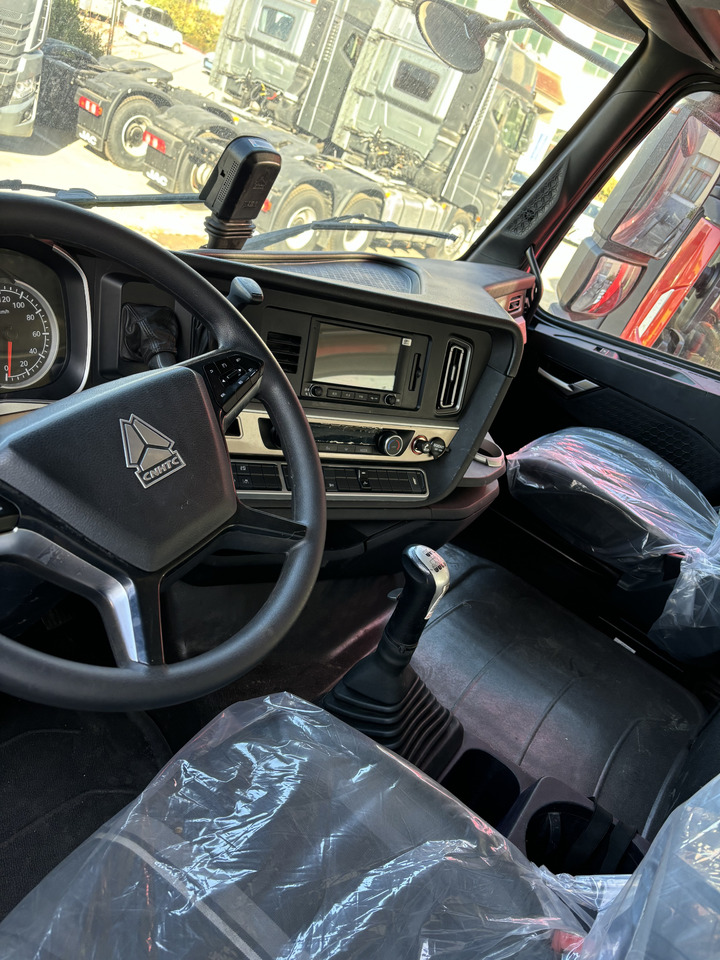 HOWO T7H - Тягач: фото 3 HOWO T7H - Тягач: фото 3