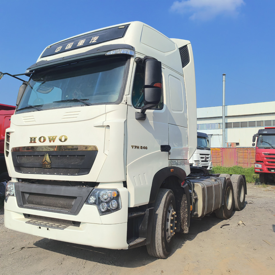 SINOTRUCK HOWO - Тягач: фото 1 SINOTRUCK HOWO - Тягач: фото 1