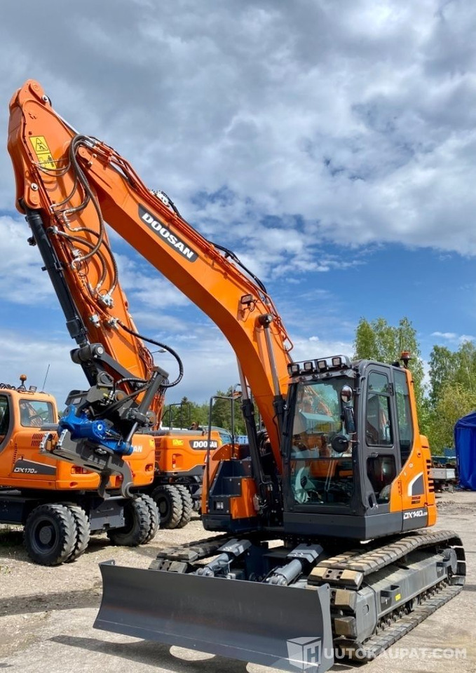 Doosan DX 140LCR-5, 2021, SMP-rototilt, puskulevy, rasvari, koura, 1 kauha, Stage5, Helsinki - Гусеничный экскаватор: фото 1 Doosan DX 140LCR-5, 2021, SMP-rototilt, puskulevy, rasvari, koura, 1 kauha, Stage5, Helsinki - Гусеничный экскаватор: фото 1