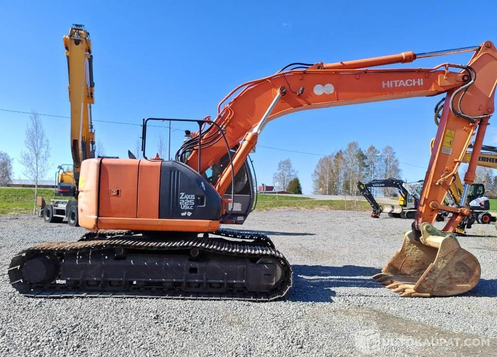 Hitachi ZX 225 US, 2003, 16 156 h Kaivinkone, Kurikka - Гусеничный экскаватор: фото 2 Hitachi ZX 225 US, 2003, 16 156 h Kaivinkone, Kurikka - Гусеничный экскаватор: фото 2