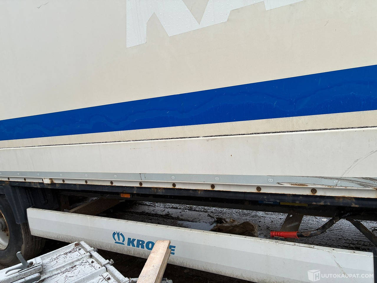 Krone Puoliperävaunu, 2014, Hyvinkää - Полуприцеп-фургон: фото 5 Krone Puoliperävaunu, 2014, Hyvinkää - Полуприцеп-фургон: фото 5