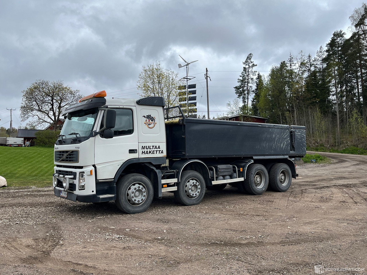 Volvo FM12, maansiirtokuorma-auto kipillä, 8X4, 2005, Vihti - Самосвал: фото 1 Volvo FM12, maansiirtokuorma-auto kipillä, 8X4, 2005, Vihti - Самосвал: фото 1