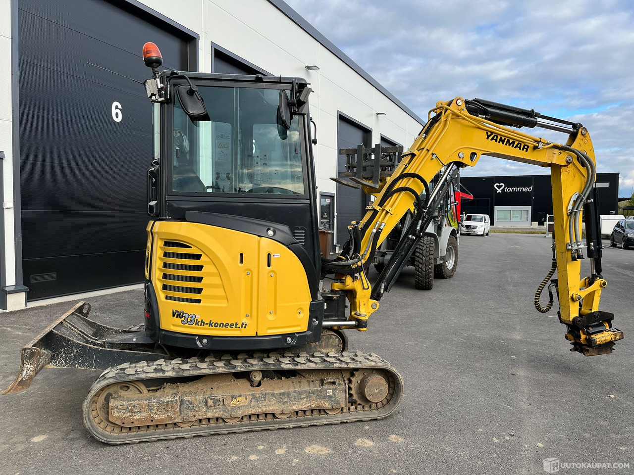 Yanmar Vio33 engconilla ja 5 työlaitetta, vm.21/22, Tampere - Мини-экскаватор: фото 2 Yanmar Vio33 engconilla ja 5 työlaitetta, vm.21/22, Tampere - Мини-экскаватор: фото 2