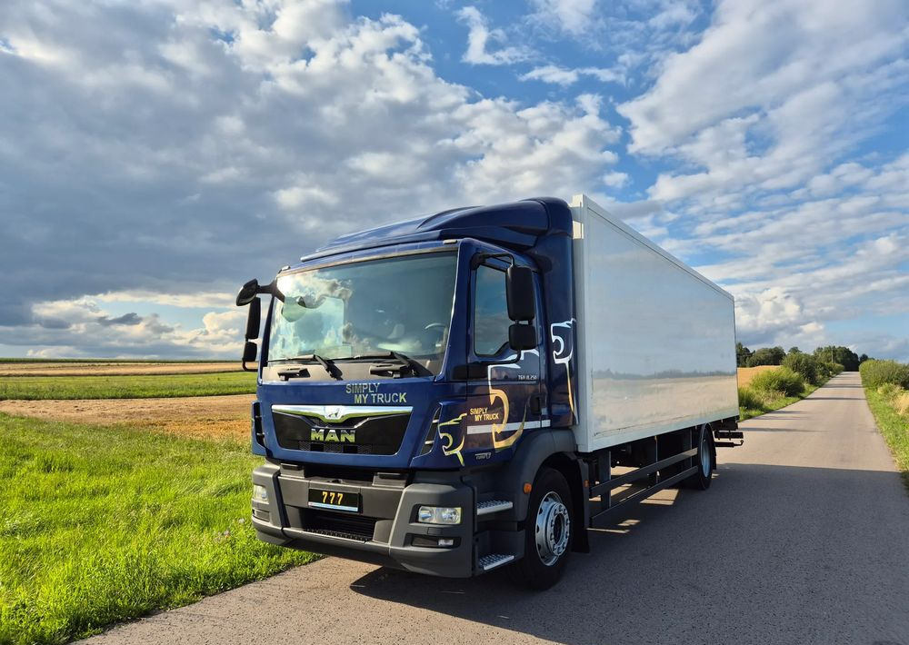 MAN TGM 18.250 Carrier 1950 D/E z Holandii / TOP STAN / 7.5m / 18 palet / winda + drzwi boczne / OKAZJA - Рефрижератор: фото 2 MAN TGM 18.250 Carrier 1950 D/E z Holandii / TOP STAN / 7.5m / 18 palet / winda + drzwi boczne / OKAZJA - Рефрижератор: фото 2