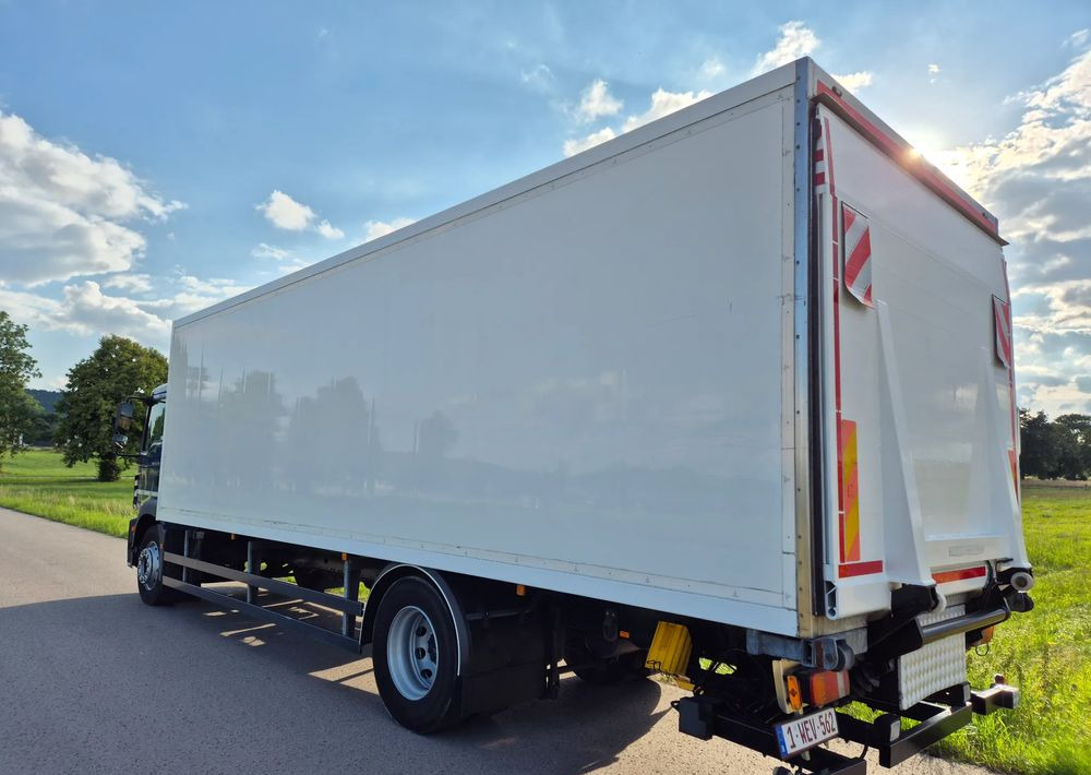 MAN TGM 18.250 Carrier 1950 D/E z Holandii / TOP STAN / 7.5m / 18 palet / winda + drzwi boczne / OKAZJA - Рефрижератор: фото 5 MAN TGM 18.250 Carrier 1950 D/E z Holandii / TOP STAN / 7.5m / 18 palet / winda + drzwi boczne / OKAZJA - Рефрижератор: фото 5