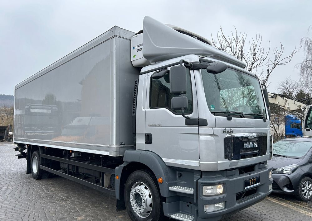 MAN TGM 18.290 TK 1200 R Spectrum THERMO King z Niemiec 8m / 20 palet / winda Klima / OKAZJA - Рефрижератор: фото 2 MAN TGM 18.290 TK 1200 R Spectrum THERMO King z Niemiec 8m / 20 palet / winda Klima / OKAZJA - Рефрижератор: фото 2