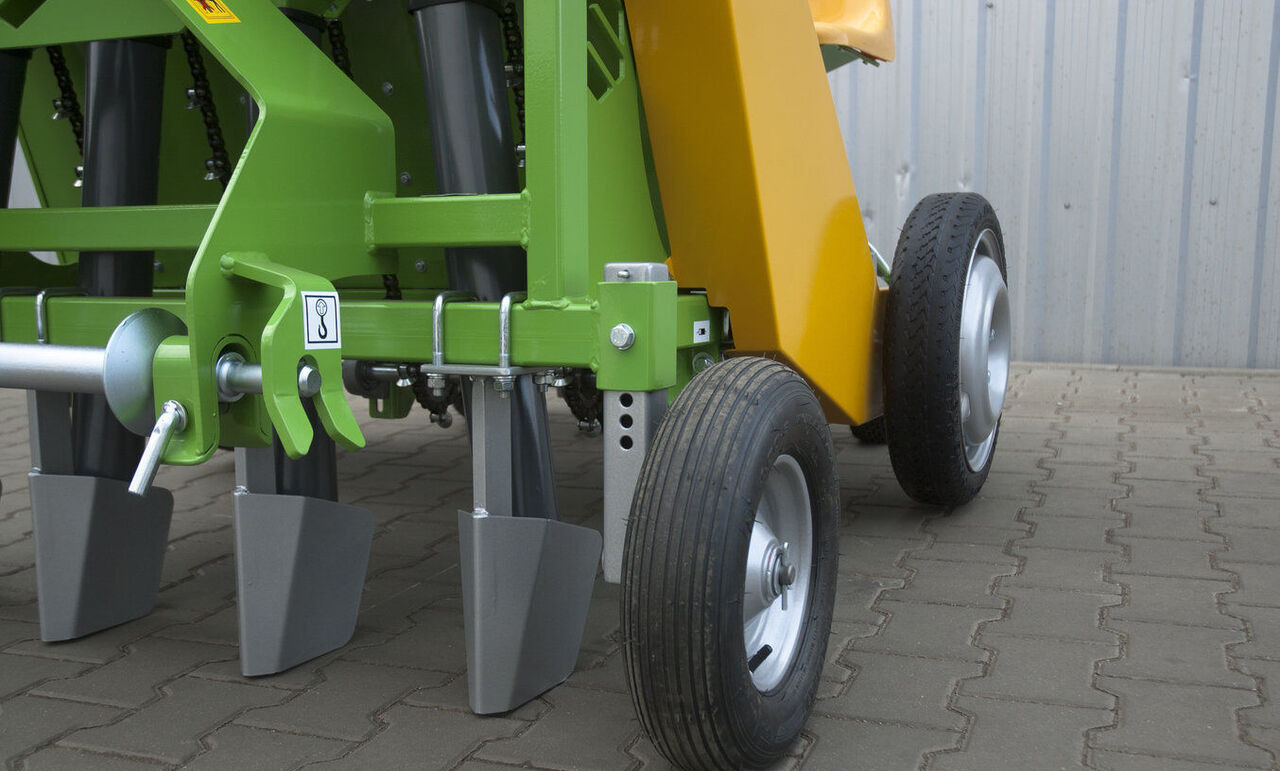 Bomet S290 do warzyw 3 rzędowa Gemma - Картофелесажалка: фото 2 Bomet S290 do warzyw 3 rzędowa Gemma - Картофелесажалка: фото 2