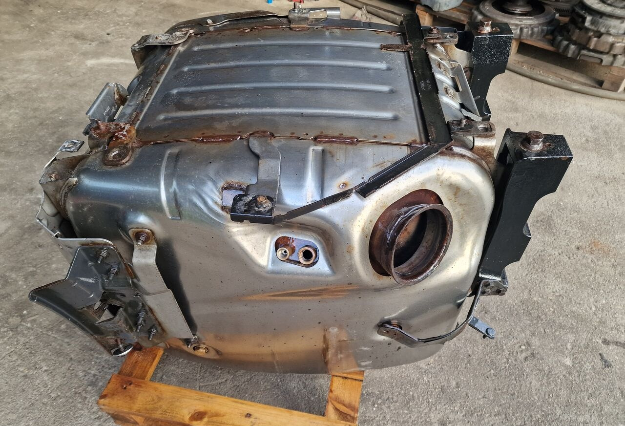 Scania Katalizator DPF R XPI Euro 6 DC13 2164453 2158333 Scania R XPI 410 Euro 6 DC13 2164453 2158333 truck - Глушитель для Грузовиков: фото 1 Scania Katalizator DPF R XPI Euro 6 DC13 2164453 2158333 Scania R XPI 410 Euro 6 DC13 2164453 2158333 truck - Глушитель для Грузовиков: фото 1
