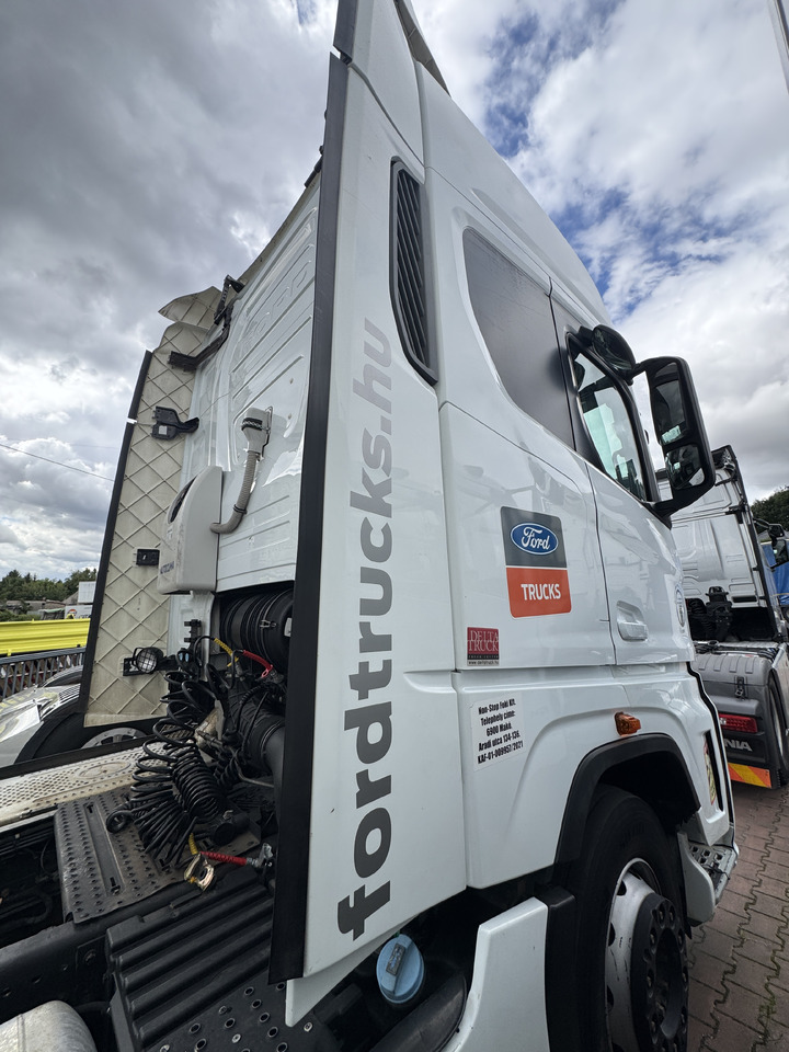 Ford F-Max Cargo - Кабина: фото 2 Ford F-Max Cargo - Кабина: фото 2