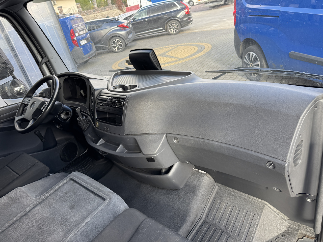 Mercedes Atego Axor - Кабина и интерьер: фото 3 Mercedes Atego Axor - Кабина и интерьер: фото 3