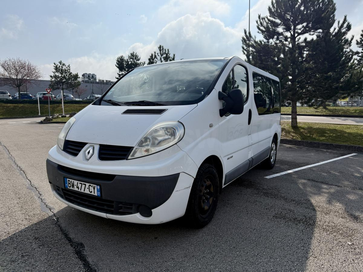 Renault Trafic - Пассажирский фургон: фото 1 Renault Trafic - Пассажирский фургон: фото 1