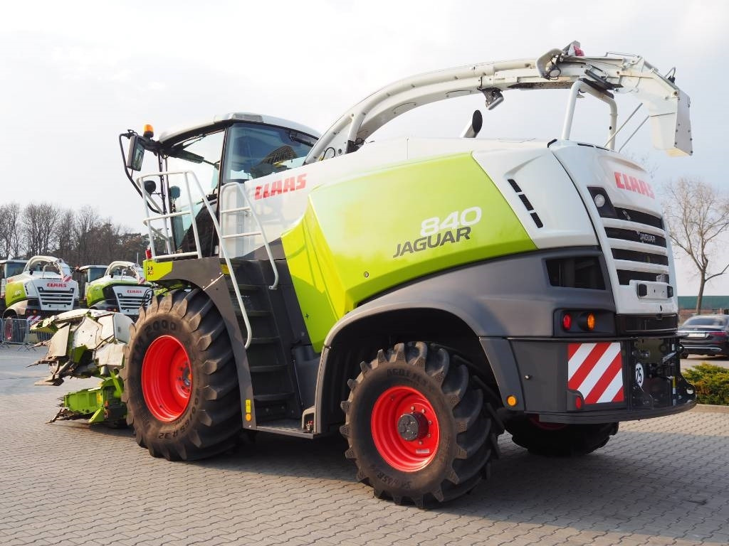 Claas Jaguar 840 4WD + Orbis 450 - Кормоуборочный комбайн: фото 2 Claas Jaguar 840 4WD + Orbis 450 - Кормоуборочный комбайн: фото 2
