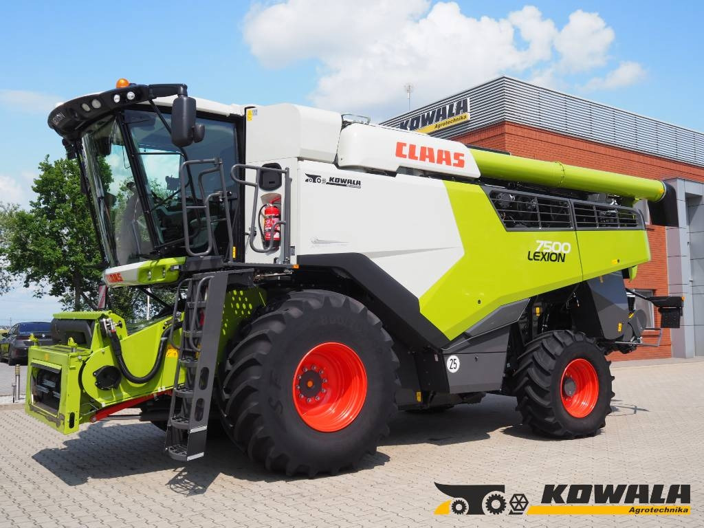 Claas Lexion 7500 + V930 - Зерноуборочный комбайн: фото 1 Claas Lexion 7500 + V930 - Зерноуборочный комбайн: фото 1
