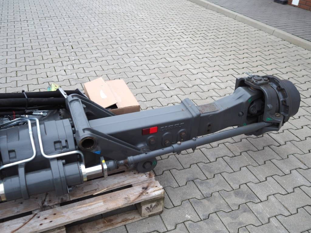Claas Lexion / NAF rear driving axle / 4WD - Навесное оборудование для комбайна: фото 3 Claas Lexion / NAF rear driving axle / 4WD - Навесное оборудование для комбайна: фото 3