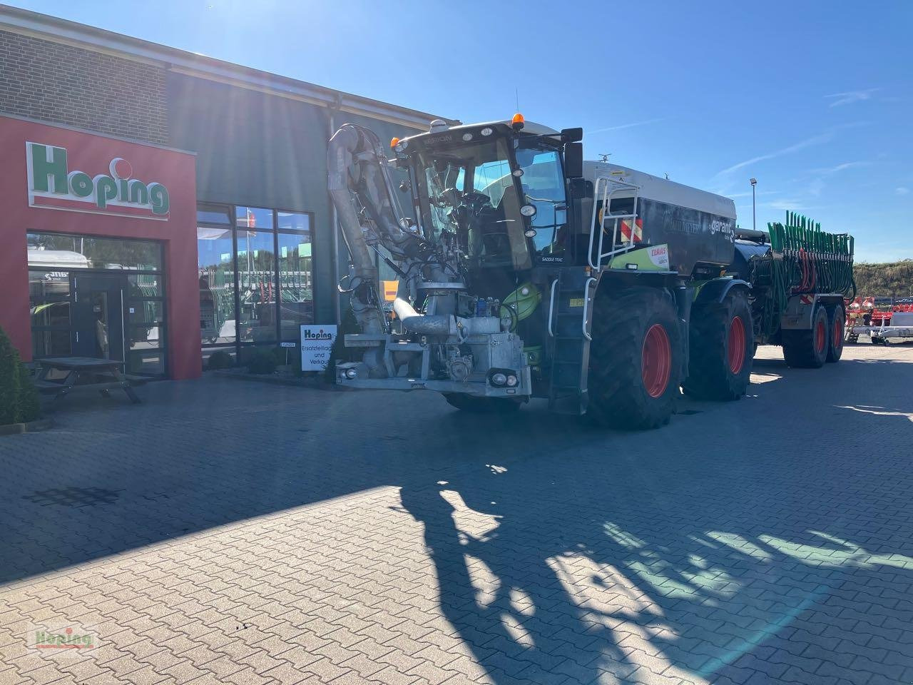 CLAAS Xerion 4000 Saddle Trac Gülletechnik - Трактор: фото 1 CLAAS Xerion 4000 Saddle Trac Gülletechnik - Трактор: фото 1