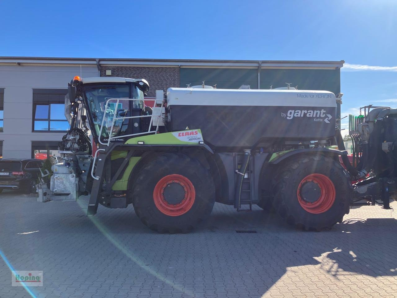 CLAAS Xerion 4000 Saddle Trac Gülletechnik - Трактор: фото 2 CLAAS Xerion 4000 Saddle Trac Gülletechnik - Трактор: фото 2