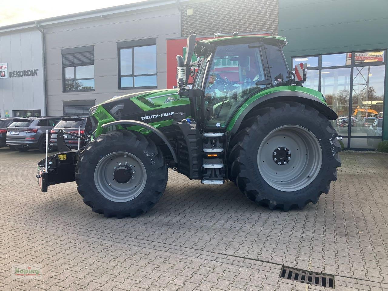 Deutz-Fahr 6180 TTV 30 Jahre Edition - Трактор: фото 2 Deutz-Fahr 6180 TTV 30 Jahre Edition - Трактор: фото 2