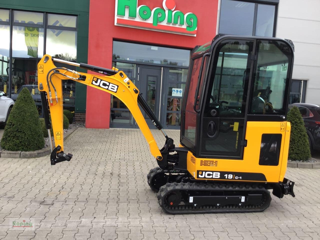 JCB 19C-1 - Мини-экскаватор: фото 1 JCB 19C-1 - Мини-экскаватор: фото 1