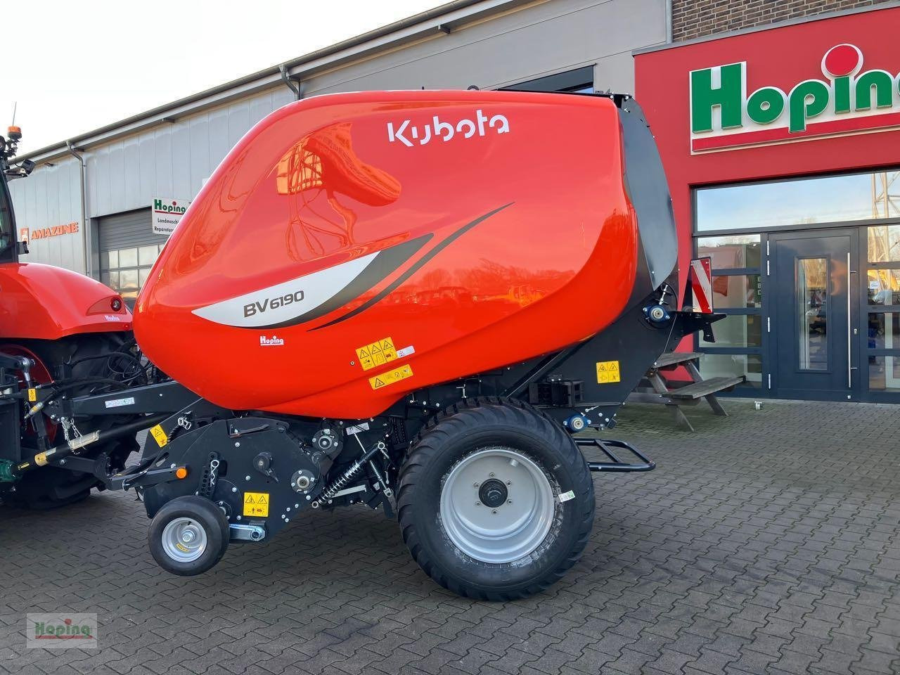 Kubota BV6190 CF 15 N - Пресс-подборщик рулонный: фото 1 Kubota BV6190 CF 15 N - Пресс-подборщик рулонный: фото 1