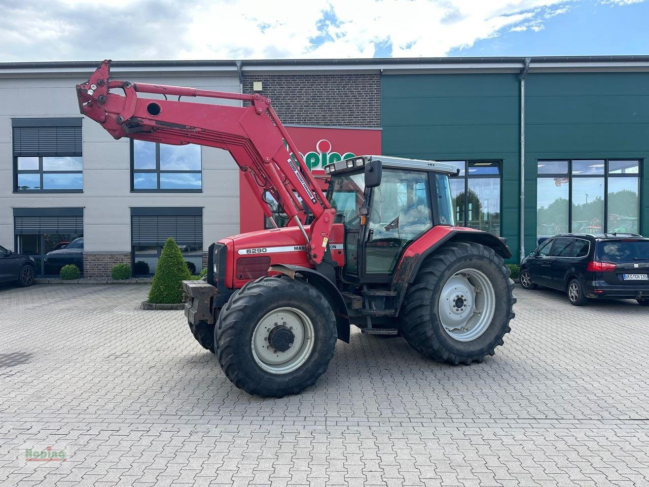 Massey Ferguson 6290 - Трактор: фото 1 Massey Ferguson 6290 - Трактор: фото 1
