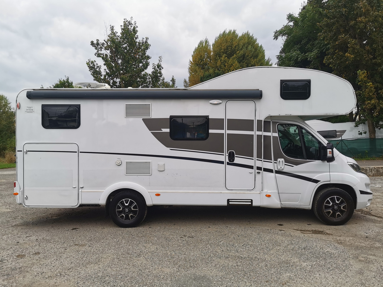 SUNLIGHT A 70 - Альковный автодом: фото 2 SUNLIGHT A 70 - Альковный автодом: фото 2