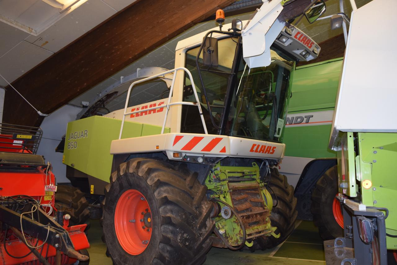 CLAAS Jaguar 850 - Кормоуборочный комбайн: фото 4 CLAAS Jaguar 850 - Кормоуборочный комбайн: фото 4