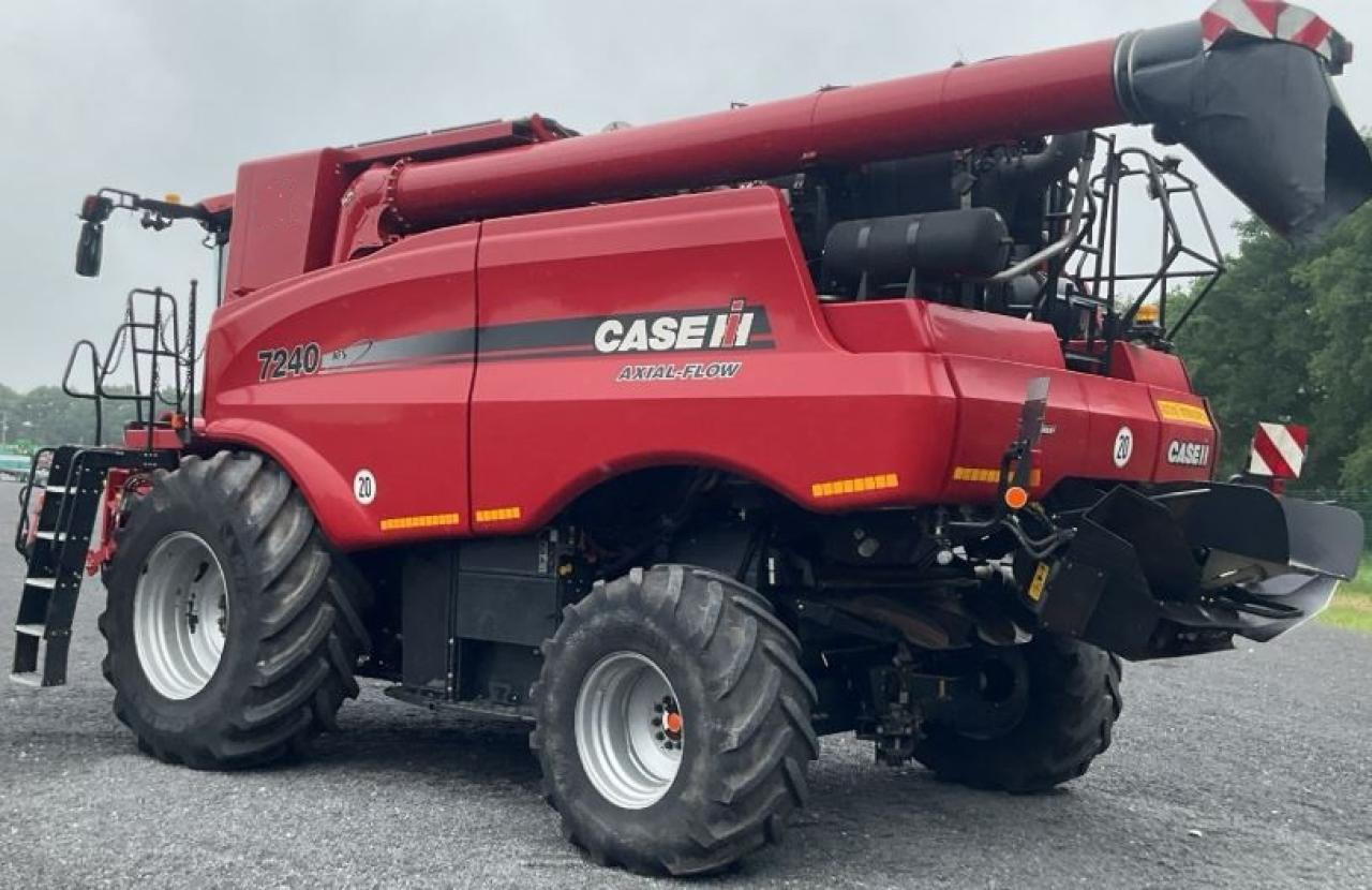 Case-IH Axial Flow 7240 - Зерноуборочный комбайн: фото 1 Case-IH Axial Flow 7240 - Зерноуборочный комбайн: фото 1
