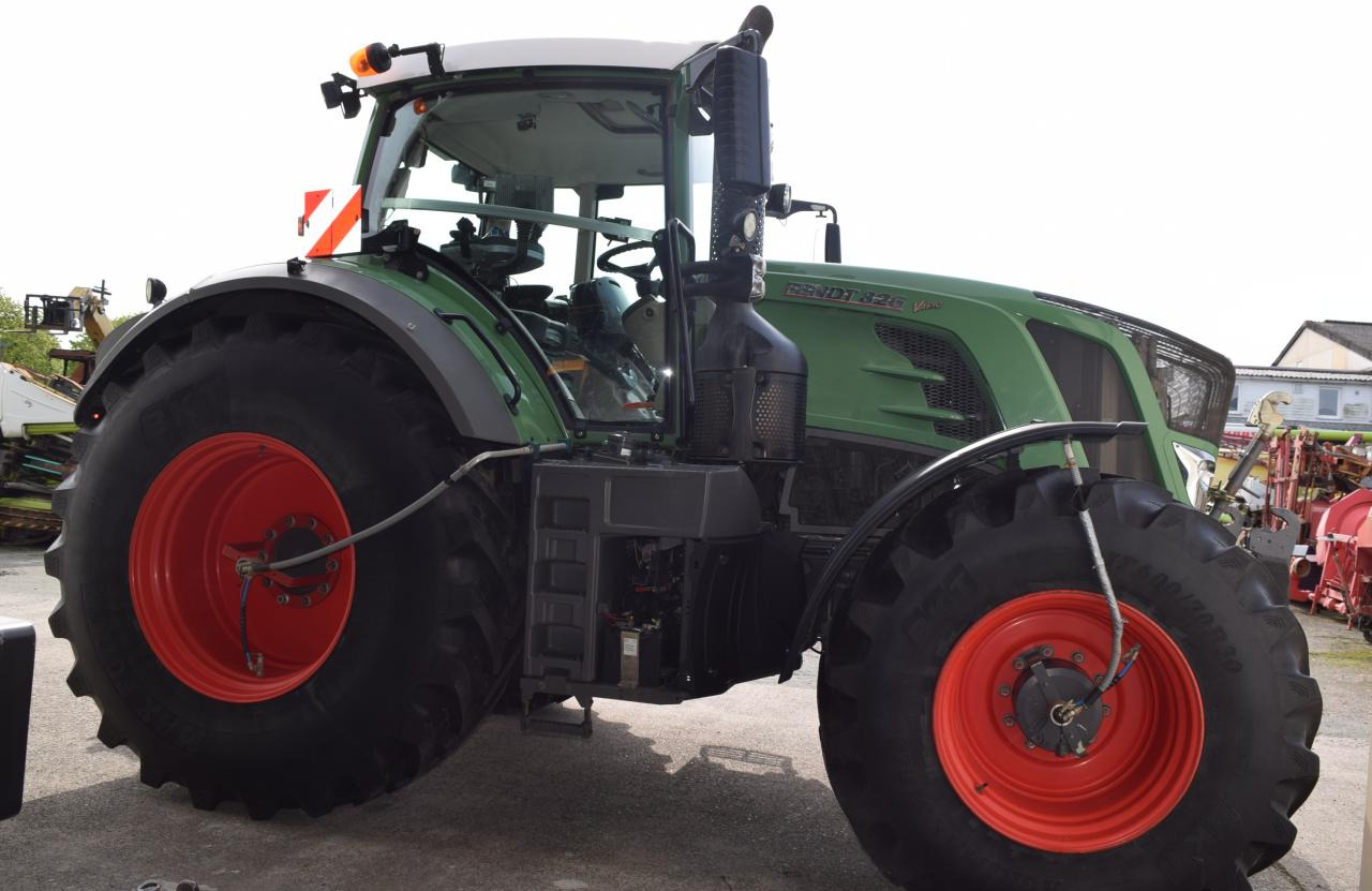 Fendt 826 Vario ProfiPlus, - Трактор: фото 2 Fendt 826 Vario ProfiPlus, - Трактор: фото 2