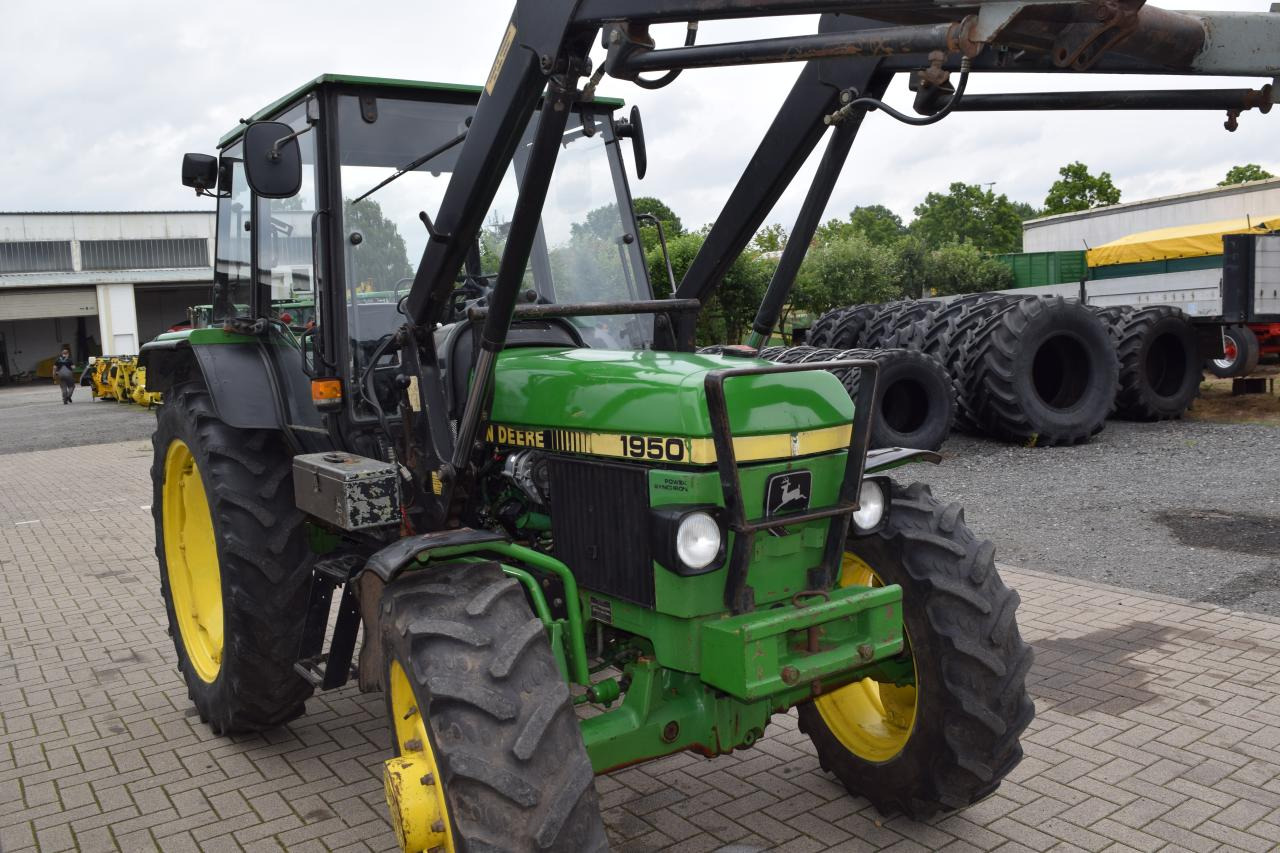 John Deere 1950 - Трактор: фото 3 John Deere 1950 - Трактор: фото 3