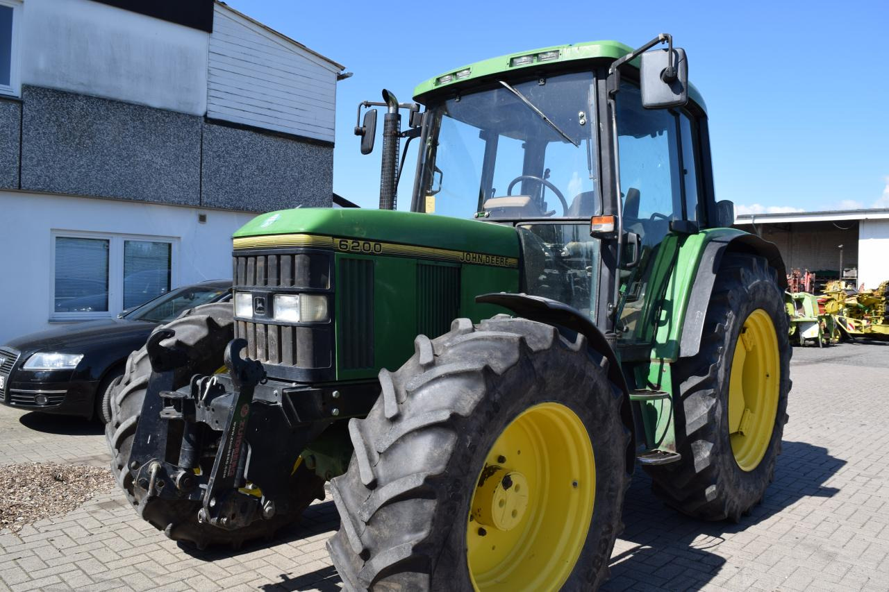 John Deere 6200 - Трактор: фото 2 John Deere 6200 - Трактор: фото 2