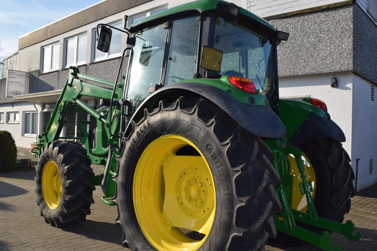 John Deere 6220 - Трактор: фото 5 John Deere 6220 - Трактор: фото 5