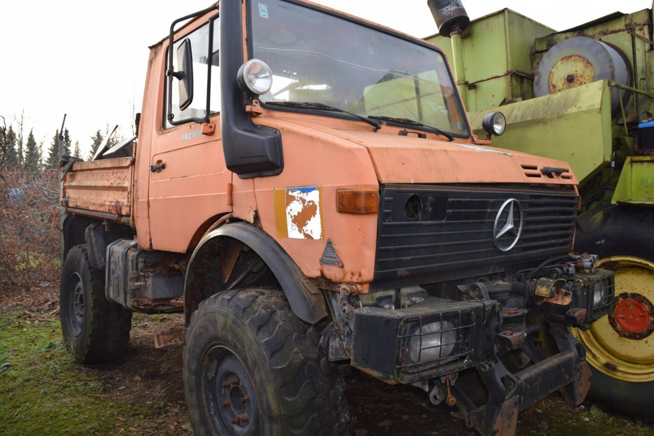 Mercedes-Benz Unimog U1200 - Трактор: фото 1 Mercedes-Benz Unimog U1200 - Трактор: фото 1
