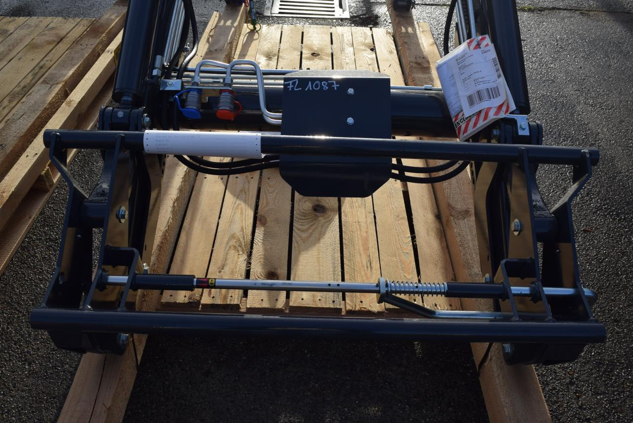 Stoll Solid 40-22 P - Фронтальный погрузчик для трактора: фото 3 Stoll Solid 40-22 P - Фронтальный погрузчик для трактора: фото 3