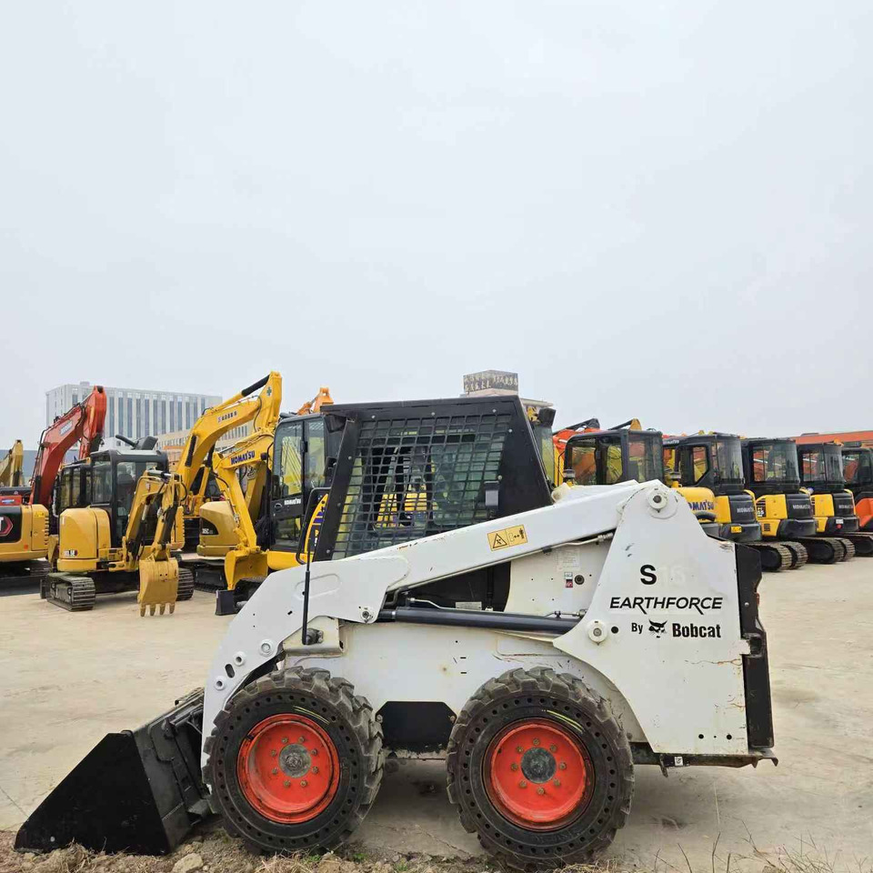 BOBCAT S16 - Мини-погрузчик с бортовым поворотом: фото 2 BOBCAT S16 - Мини-погрузчик с бортовым поворотом: фото 2