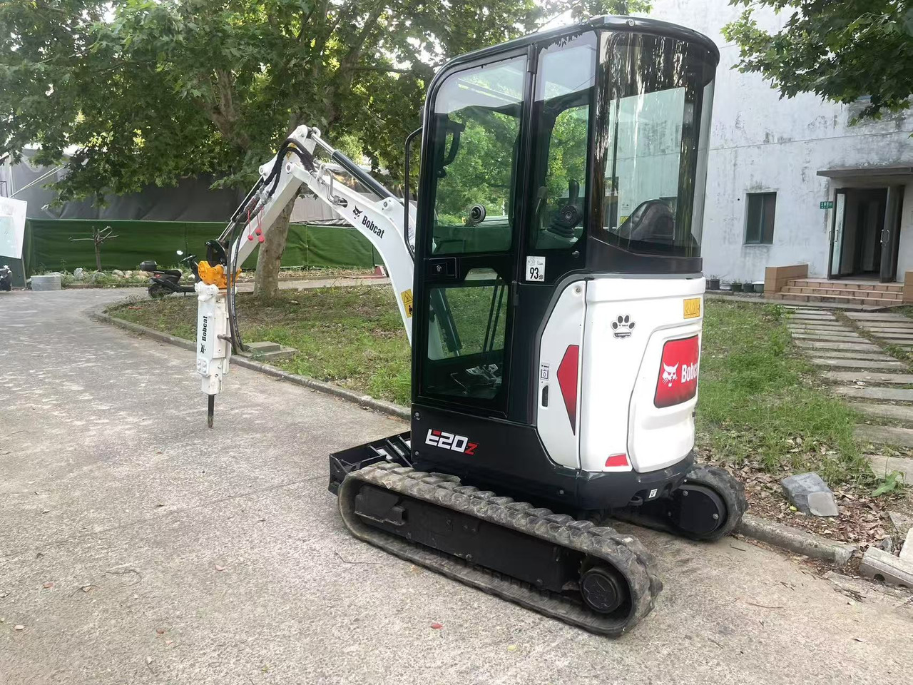 Bobcat E20Z - Мини-экскаватор: фото 2 Bobcat E20Z - Мини-экскаватор: фото 2