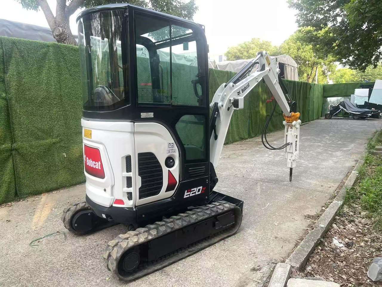 Bobcat E20Z - Мини-экскаватор: фото 4 Bobcat E20Z - Мини-экскаватор: фото 4