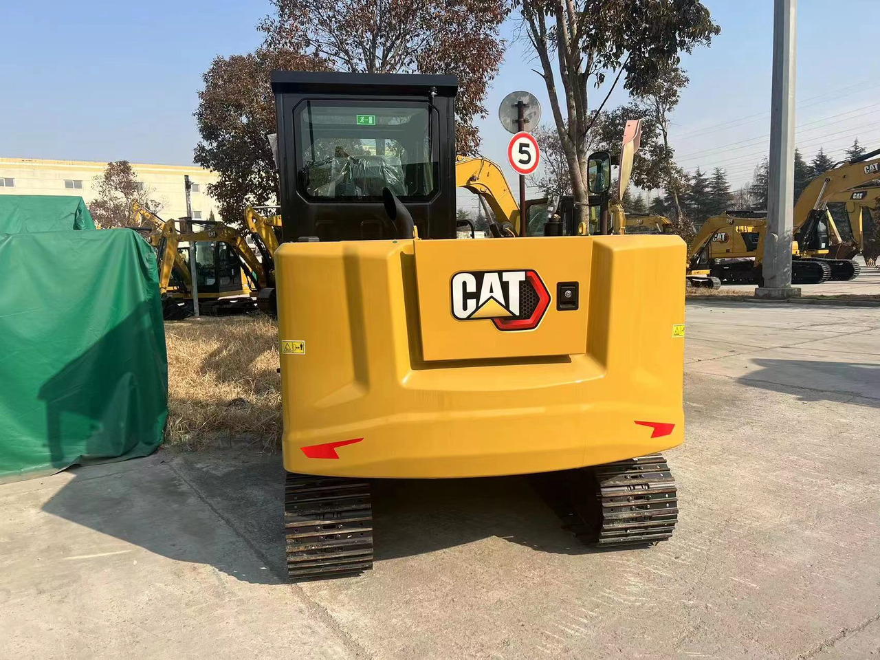 CAT 305.5 - Мини-экскаватор: фото 3 CAT 305.5 - Мини-экскаватор: фото 3