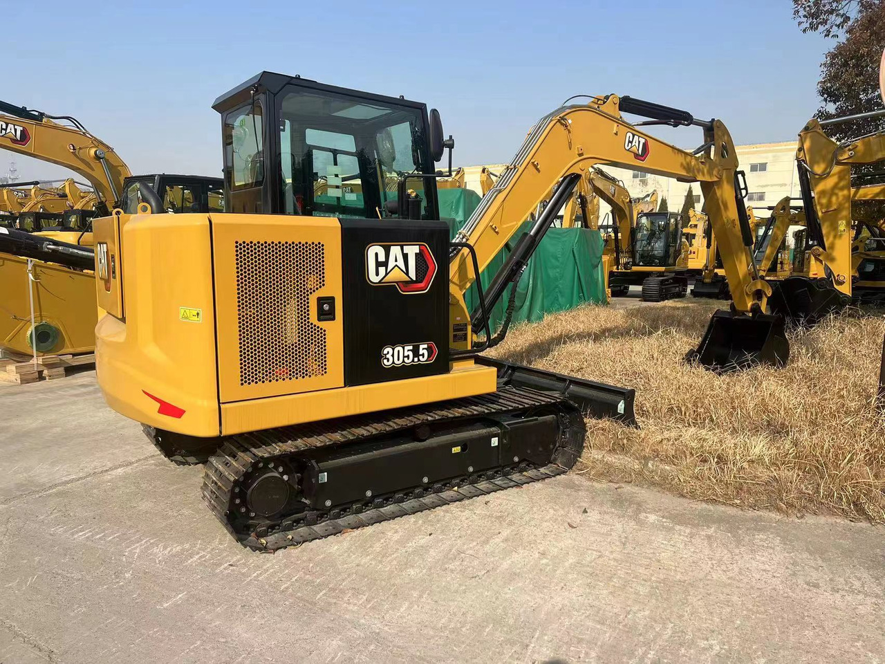 CAT 305.5 - Мини-экскаватор: фото 1 CAT 305.5 - Мини-экскаватор: фото 1