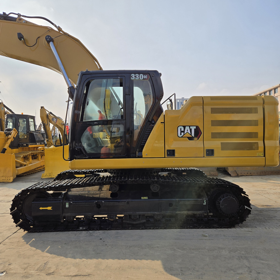 CAT 330GC - Гусеничный экскаватор: фото 1 CAT 330GC - Гусеничный экскаватор: фото 1