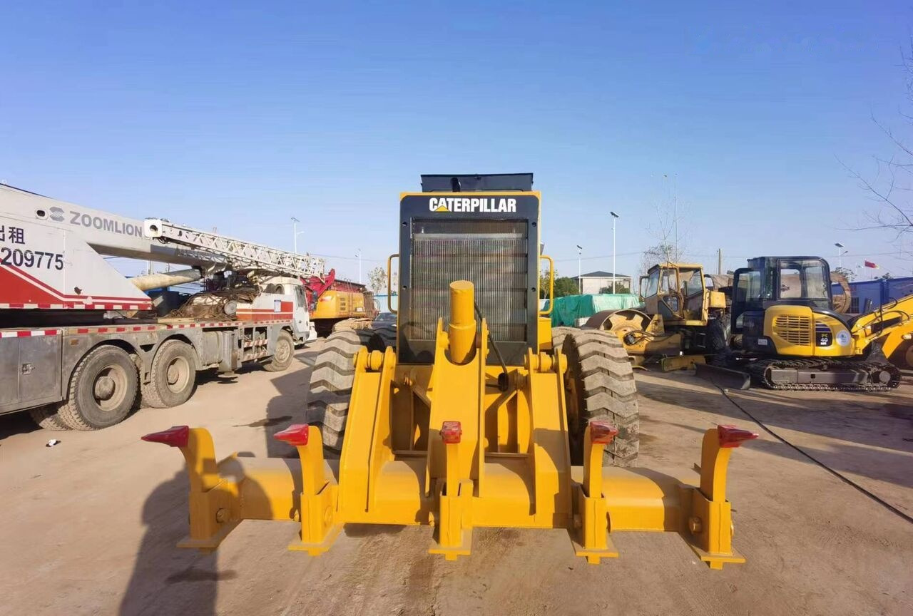 Грейдер Caterpillar 120K: фото 9