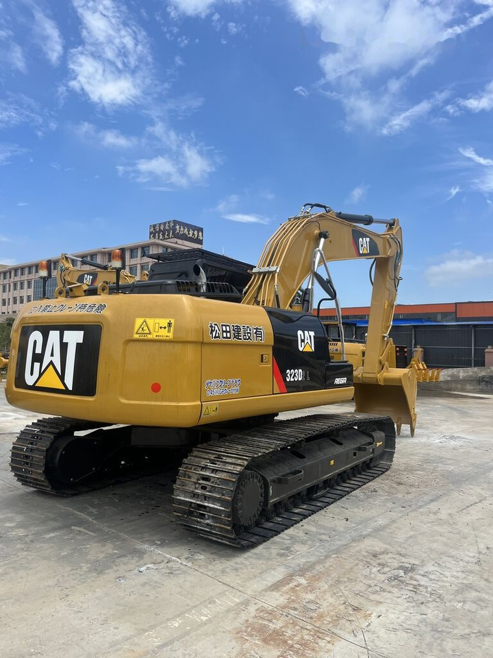 Гусеничный экскаватор Caterpillar 323D2L: фото 11