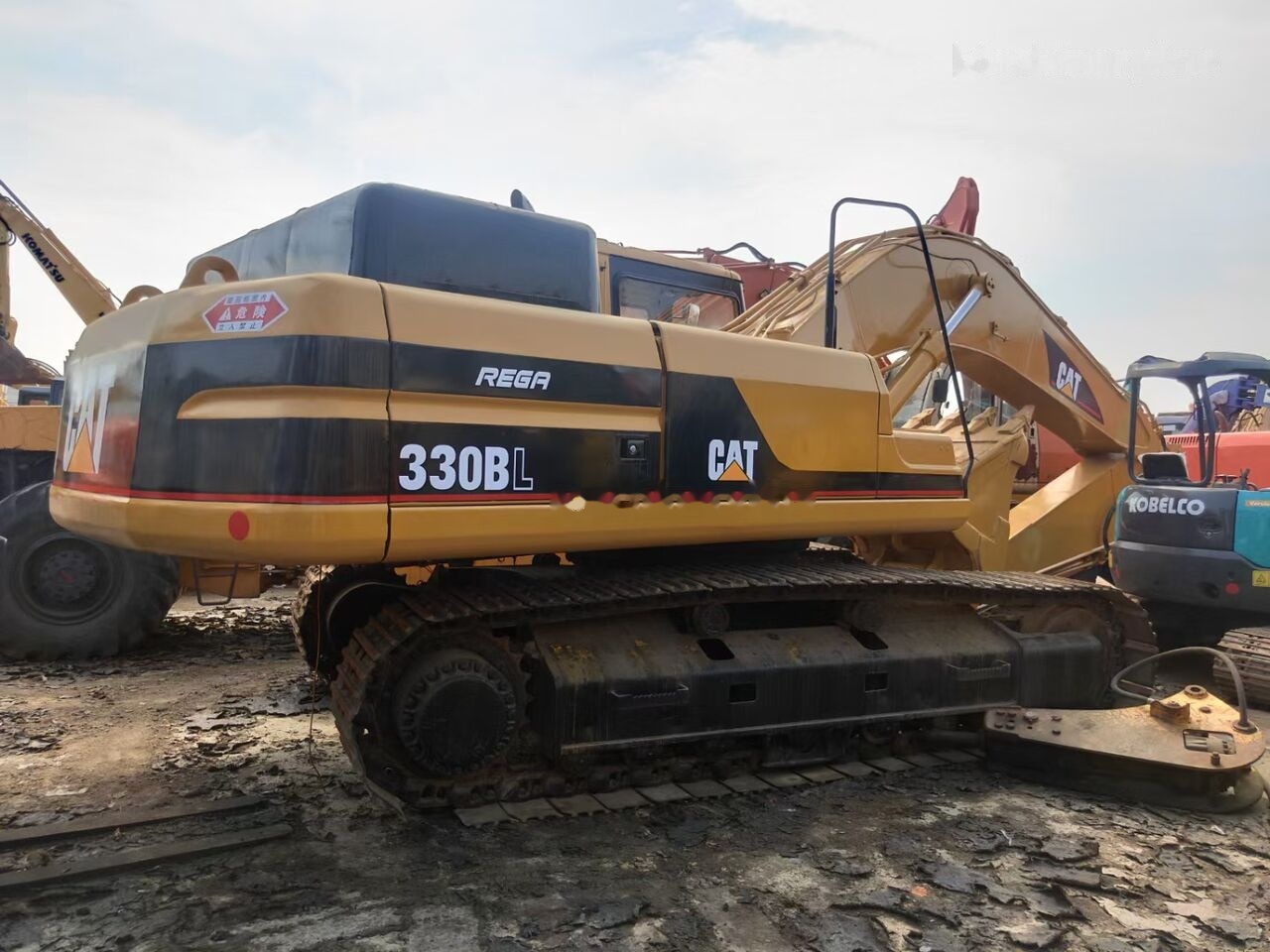 Caterpillar 330BL - Гусеничный экскаватор: фото 3 Caterpillar 330BL - Гусеничный экскаватор: фото 3