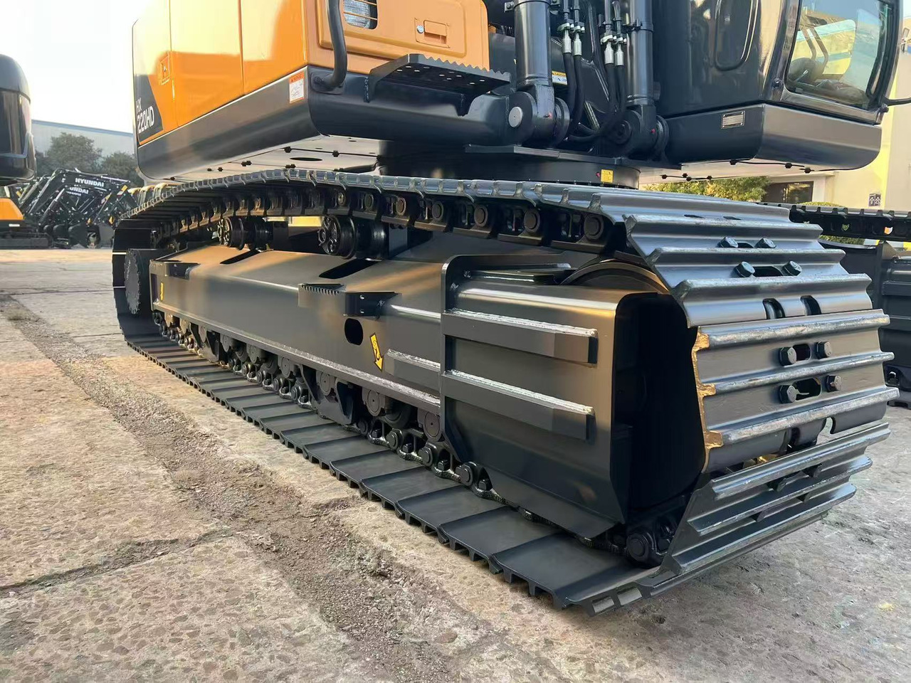 Новый Гусеничный экскаватор HYUNDAI HX220HD: фото 9
