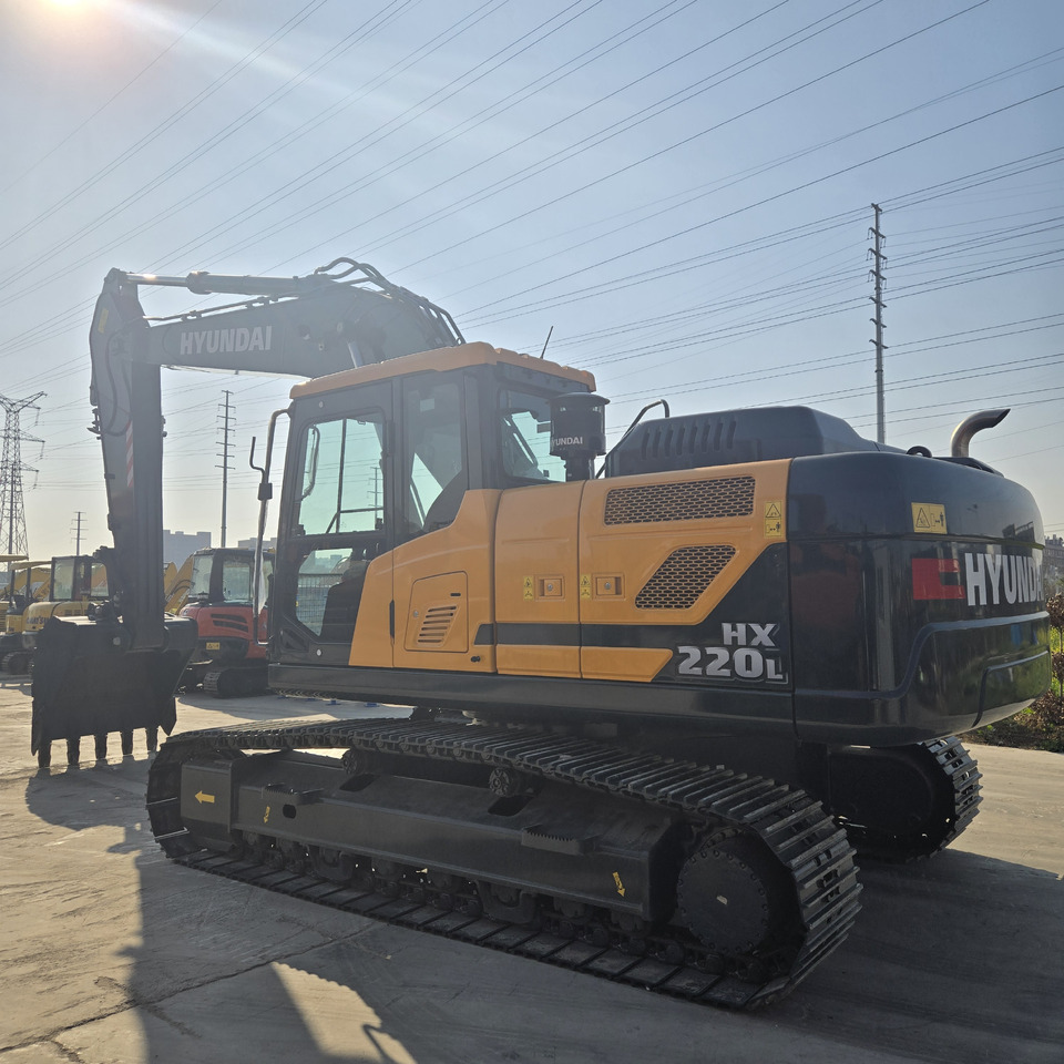 HYUNDAI HX220L - Гусеничный экскаватор: фото 2 HYUNDAI HX220L - Гусеничный экскаватор: фото 2