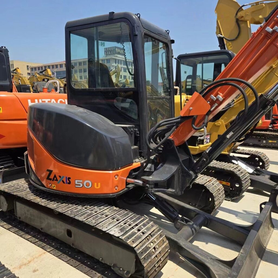 Hitachi ZX50U - Мини-экскаватор: фото 5 Hitachi ZX50U - Мини-экскаватор: фото 5