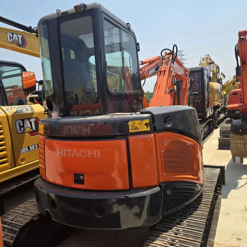 Hitachi ZX50U - Мини-экскаватор: фото 3 Hitachi ZX50U - Мини-экскаватор: фото 3